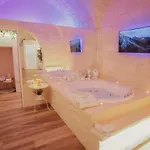 Romantic With Private Jacuzzi Malely 4*